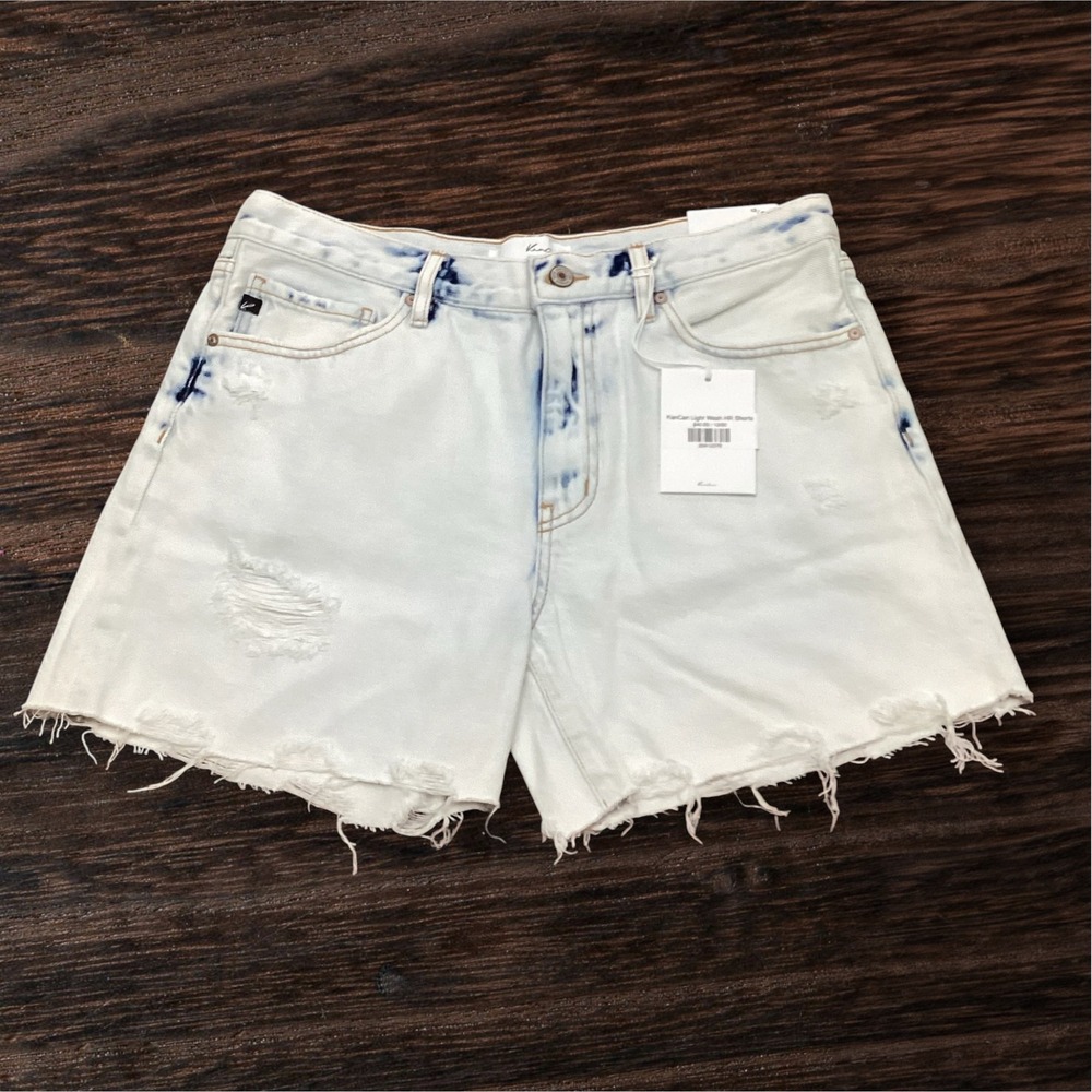 NWT KanCan Light Wash HR Shorts Distressed Denim Raw Hem Size 13/30